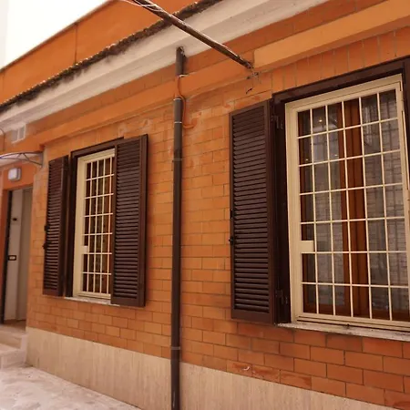 Candya House Pensión